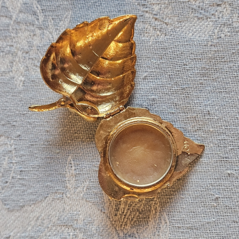 Vintage Avon Gold Tone Leaf with faux Pearl Creme Perfume Brooch Pin - Picture 4 of 6